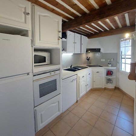 Eblouissant Appartement Au Calme D'Une Residence Avec Piscine Idealement Situe Au Pied Du Colorado Provencal Dans Le Prestigieux Luberon Rustrel Exterior photo