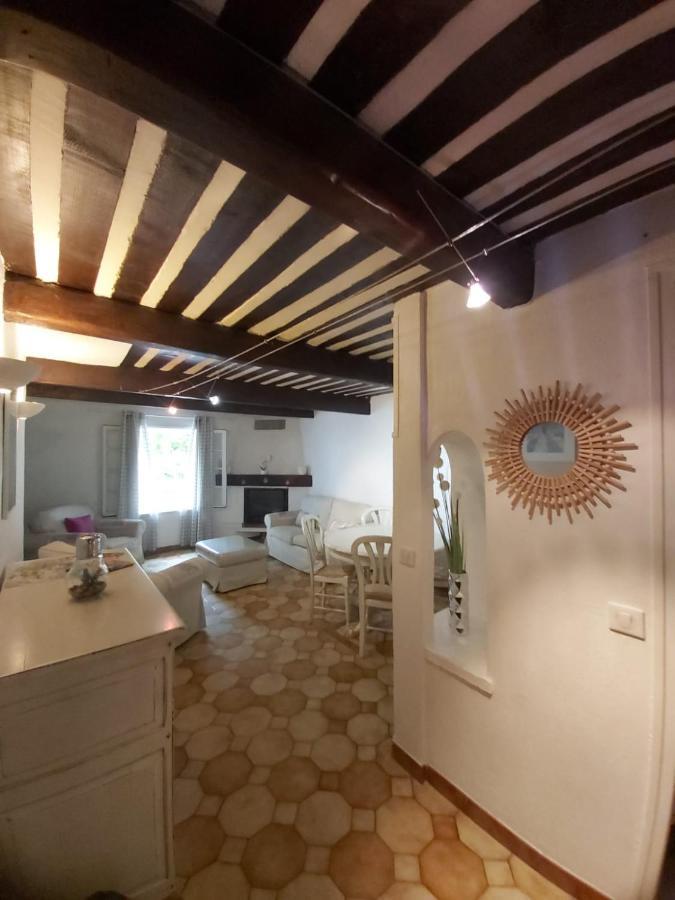 Eblouissant Appartement Au Calme D'Une Residence Avec Piscine Idealement Situe Au Pied Du Colorado Provencal Dans Le Prestigieux Luberon Rustrel Exterior photo