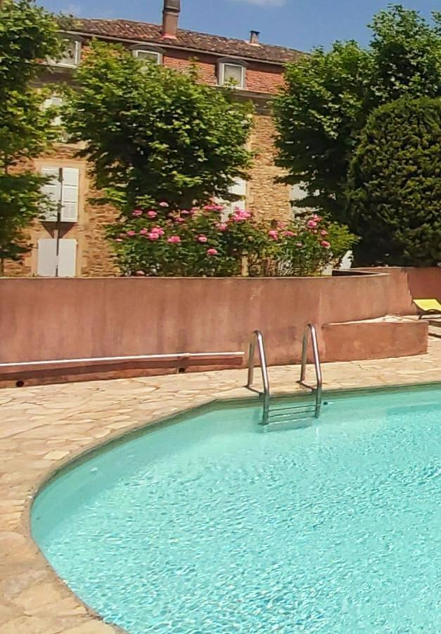 Eblouissant Appartement Au Calme D'Une Residence Avec Piscine Idealement Situe Au Pied Du Colorado Provencal Dans Le Prestigieux Luberon Rustrel Exterior photo