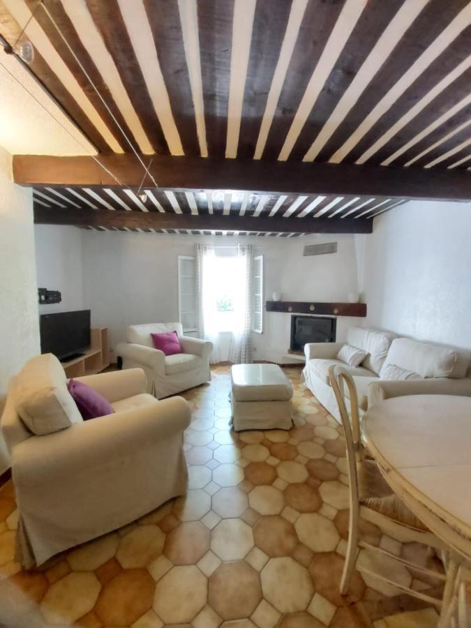 Eblouissant Appartement Au Calme D'Une Residence Avec Piscine Idealement Situe Au Pied Du Colorado Provencal Dans Le Prestigieux Luberon Rustrel Exterior photo