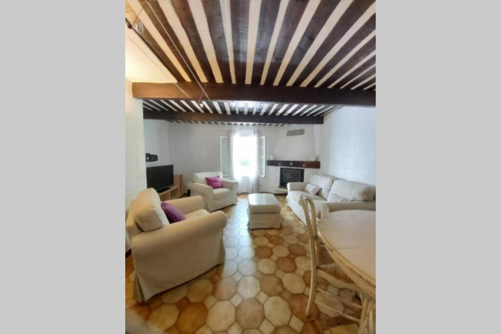 Eblouissant Appartement Au Calme D'Une Residence Avec Piscine Idealement Situe Au Pied Du Colorado Provencal Dans Le Prestigieux Luberon Rustrel Exterior photo