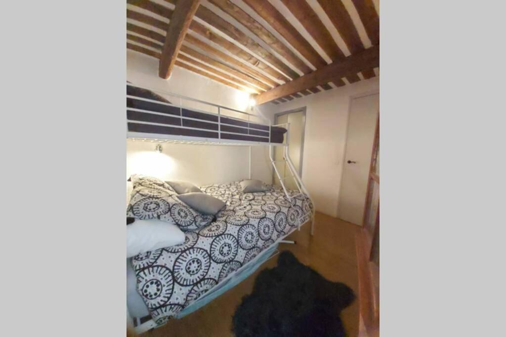 Eblouissant Appartement Au Calme D'Une Residence Avec Piscine Idealement Situe Au Pied Du Colorado Provencal Dans Le Prestigieux Luberon Rustrel Exterior photo
